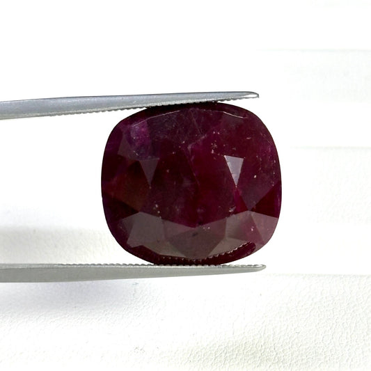 A RUBY RARE SIZE 29.38 CARATS UNHEAT