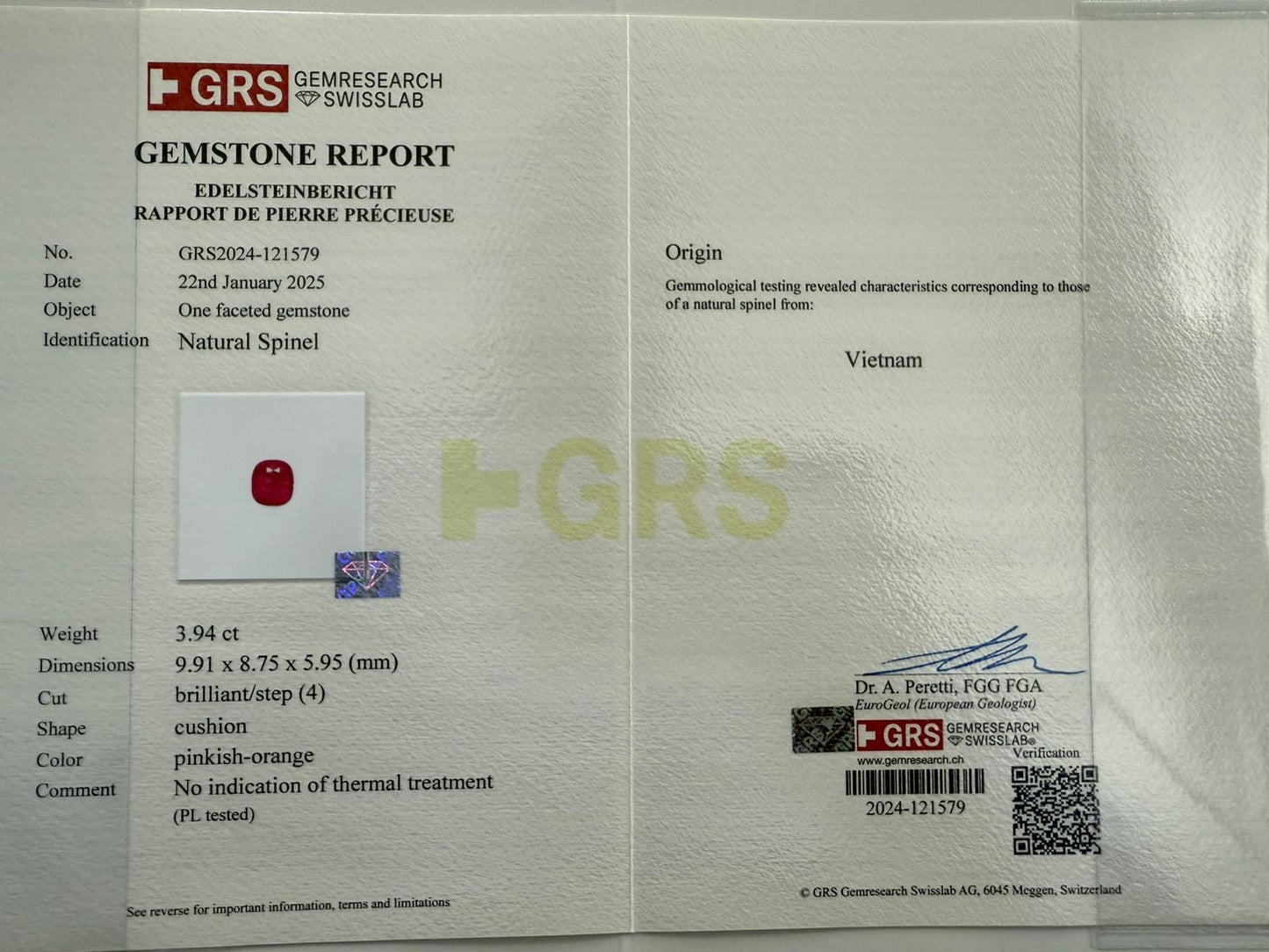 A VIRANT PINK ORANGE SPINEL