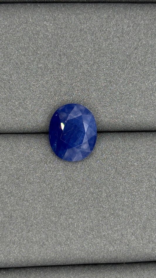 A BURMESE RARE BLUE SAPPHIRE