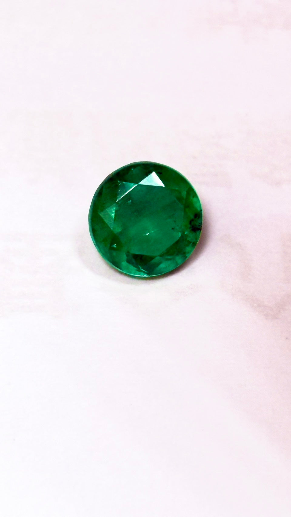 A RARE COLOMBIA EMERALD