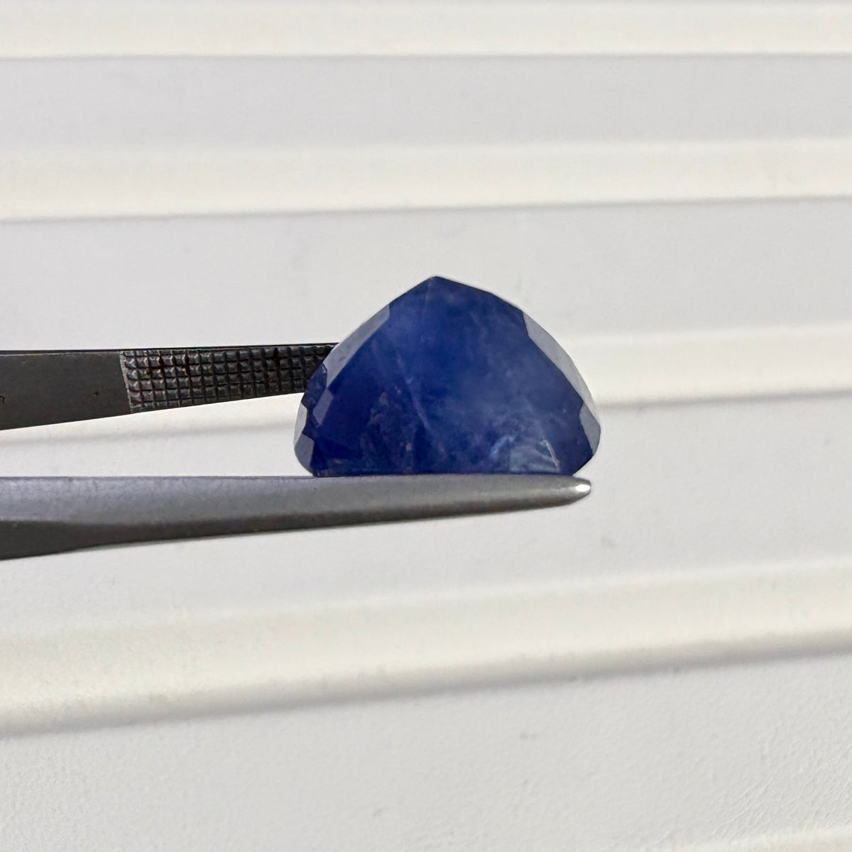 A BURMA BLUE SAPPHIRE GRS 12.68 CARATS