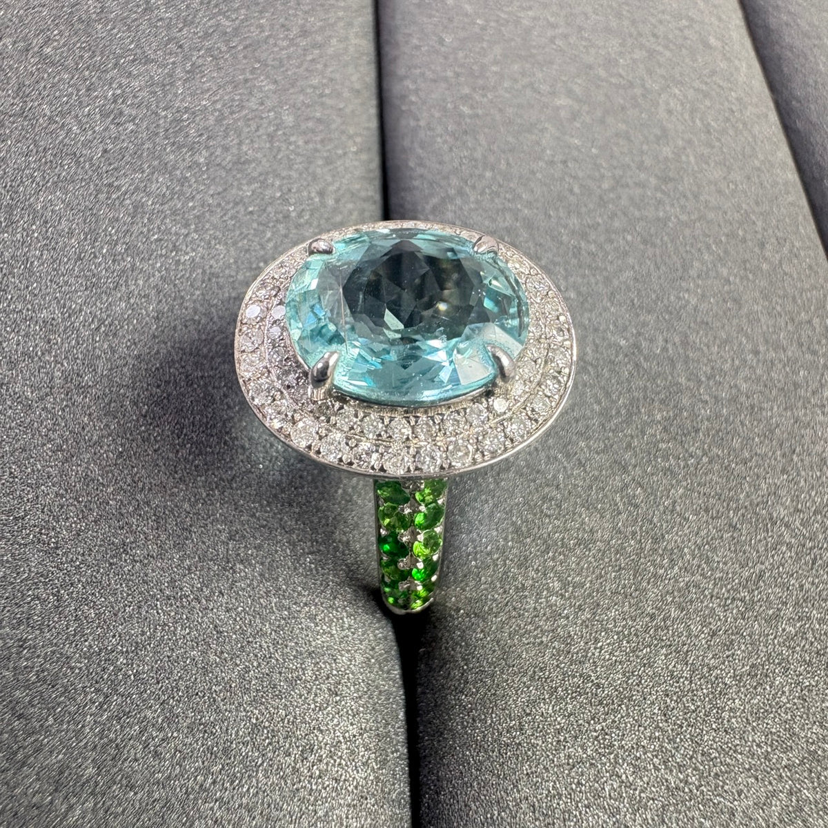 A PARAIBA RING 2.98 CARATS