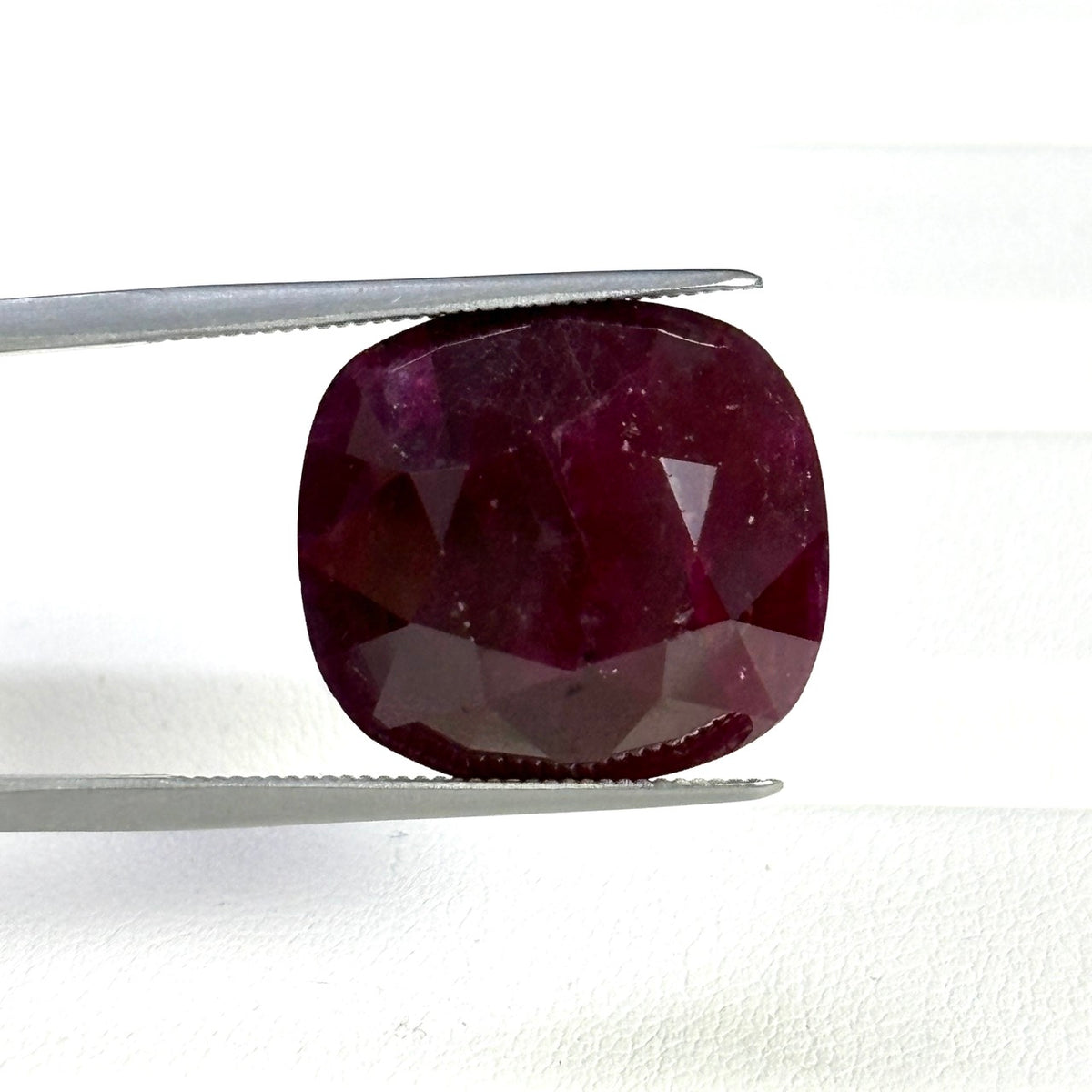 A RUBY RARE SIZE 29.38 CARATS UNHEAT
