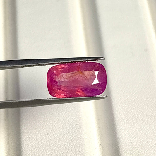 A SAPPHIRE PINK 5.68 (GIA)
