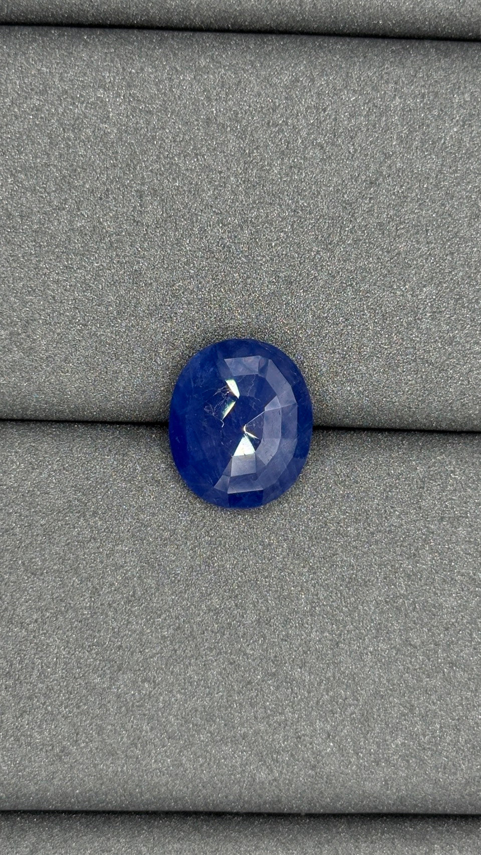A BURMESE RARE BLUE SAPPHIRE