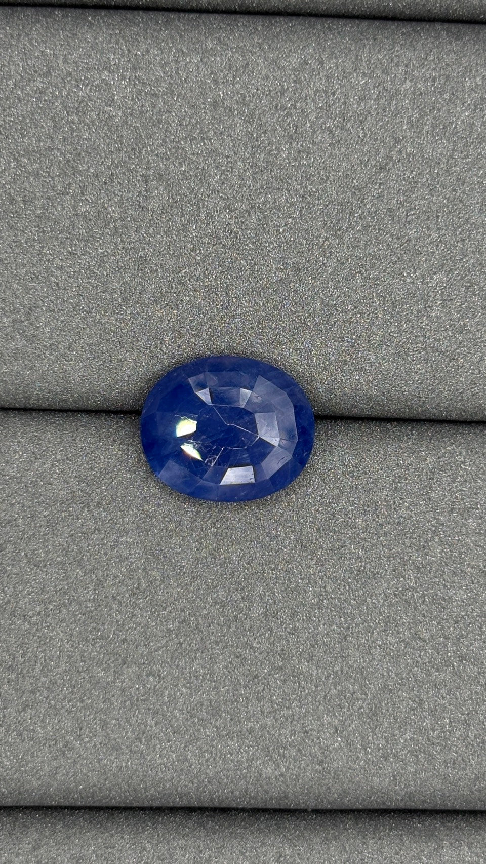 A BURMESE RARE BLUE SAPPHIRE