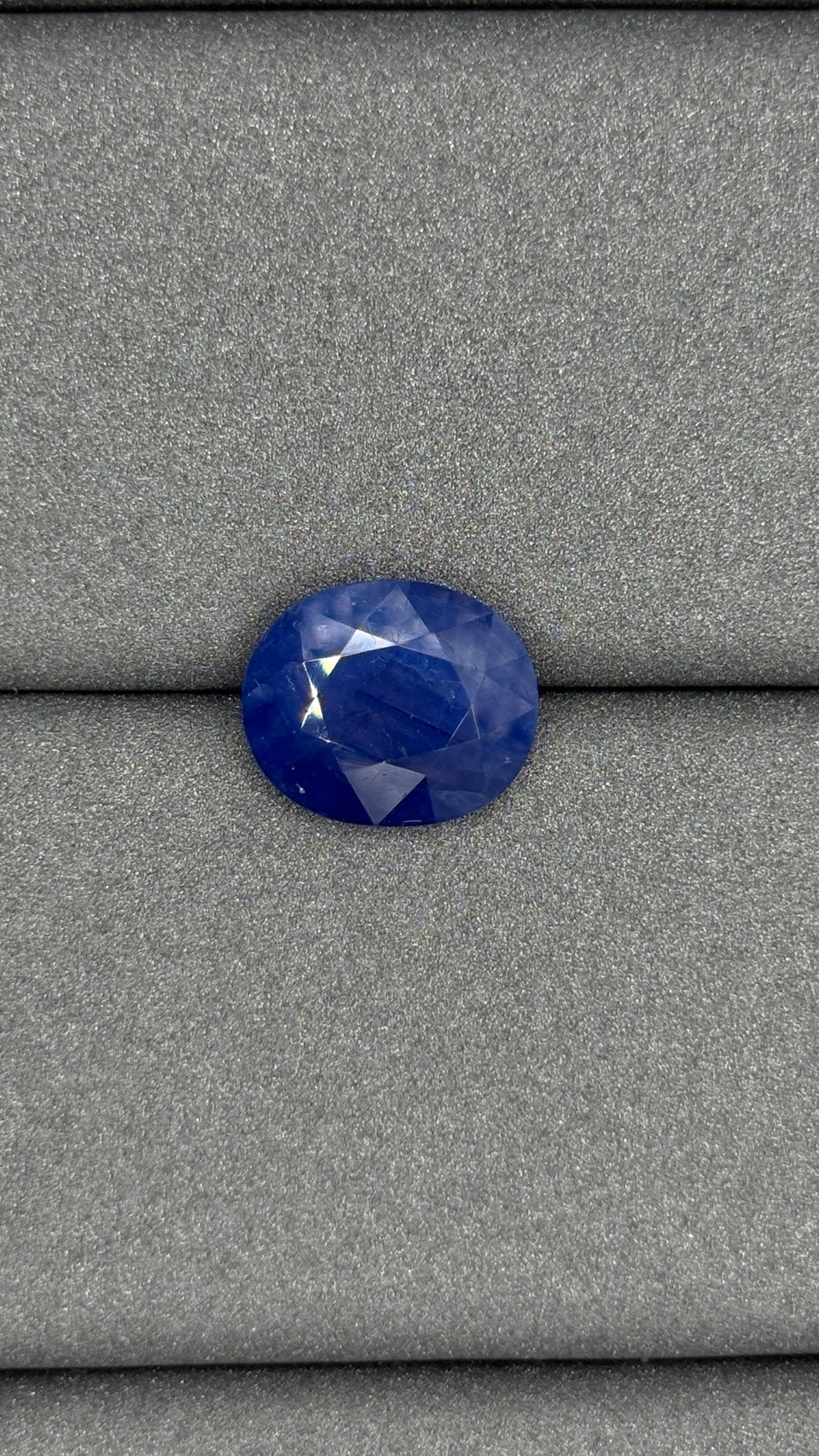 A BURMESE RARE BLUE SAPPHIRE