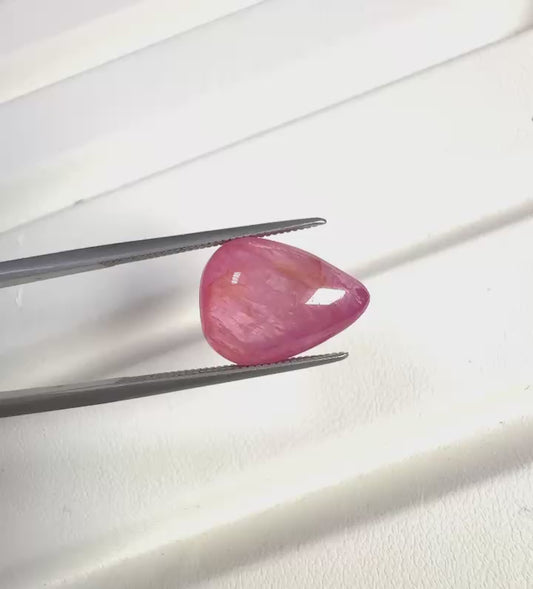 A SAPPHIRE PEAR SHAPE SUGARLOAF 12.02 CARATS